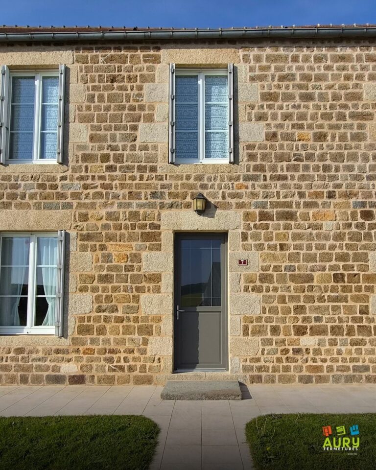 Installation d’une porte d’entrée hybride à Sainte-Marie-la-Robert (61320)
