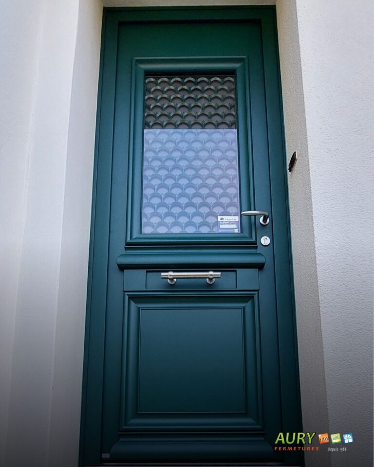 Pose d’une porte d’entrée Bel’m Reminiscence en aluminium – Modèle exclusif Aury Fermetures